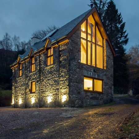 The Armoury Villa Glenfinnan Exterior photo