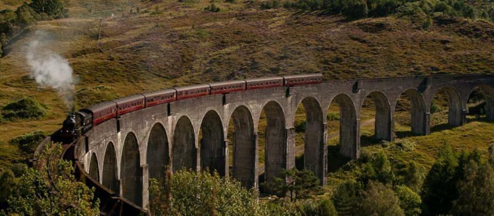 The Armoury Villa Glenfinnan Exterior photo